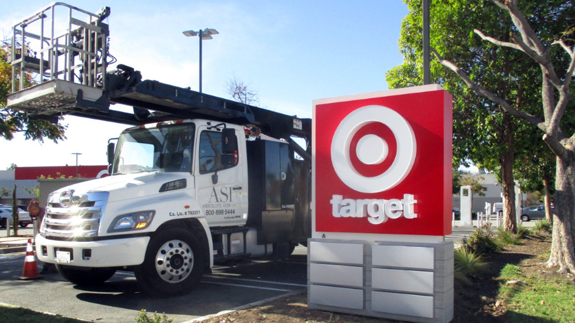 Bristol-Place-Target-Monument-Sign-ASI-Truck